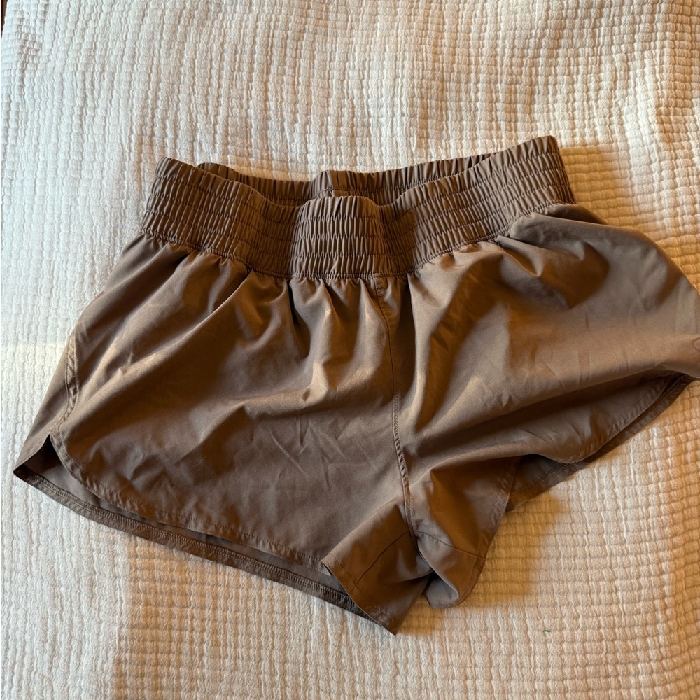 GAP Fit Women's Brown Athletic Shorts